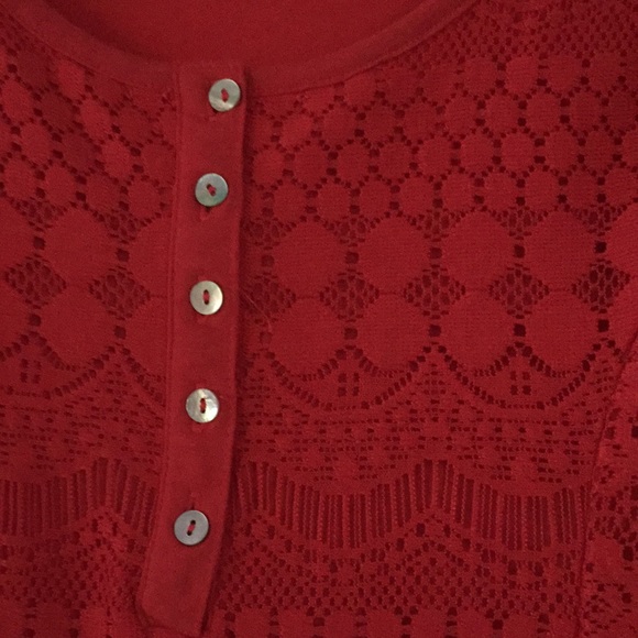 Tops - Picture 2 of 3